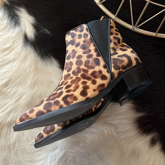 MARC FISHER Mlyardly Leopard Calf Hair Chelsea Leather Pointed Toe Ankle Boots 5 - Picture 10 of 10